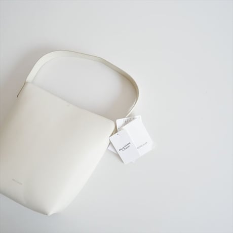 人気完売品 / 未使用 / DEUXIEME CLASSE購入品 / FRENZLAUER / MAMI MEDIUM バッグ / 24092510000830 / 2510-0433