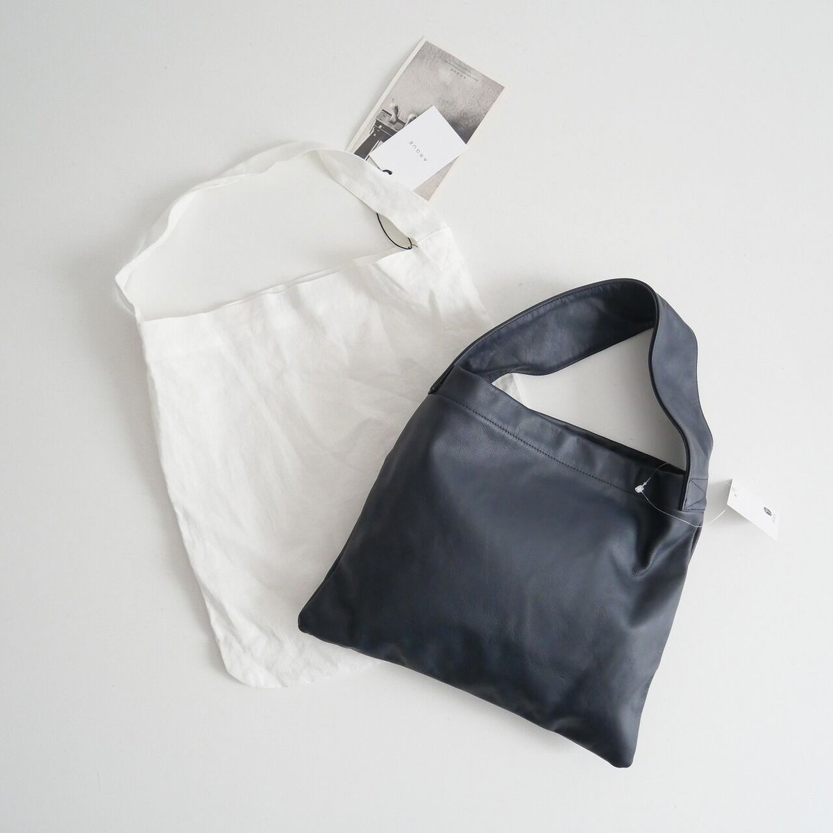 2022 / ARGUE / SQUARE DAY BAG/DARK NAVY / 2308-...