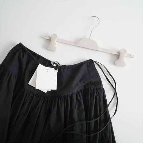 2024 / THE ROW / M BLK　スカート　THE ROW LEDDIE SKIRT / 7901W2517BLK / 2405-0240