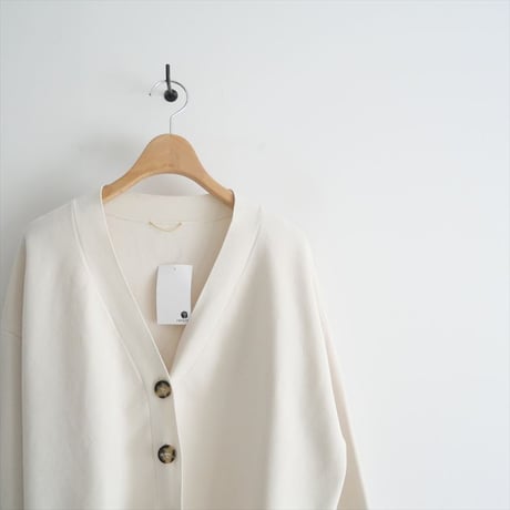 2023 / L'Appartement / Knit Vneck Cardigan / 23080560214110 / 2405-0082
