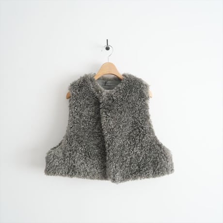 2023AW / 未使用 / UNITED ARROWS購入品 / HYKE / FAUX SHEARLING CROPPED VEST / 17406 / 2405-0223