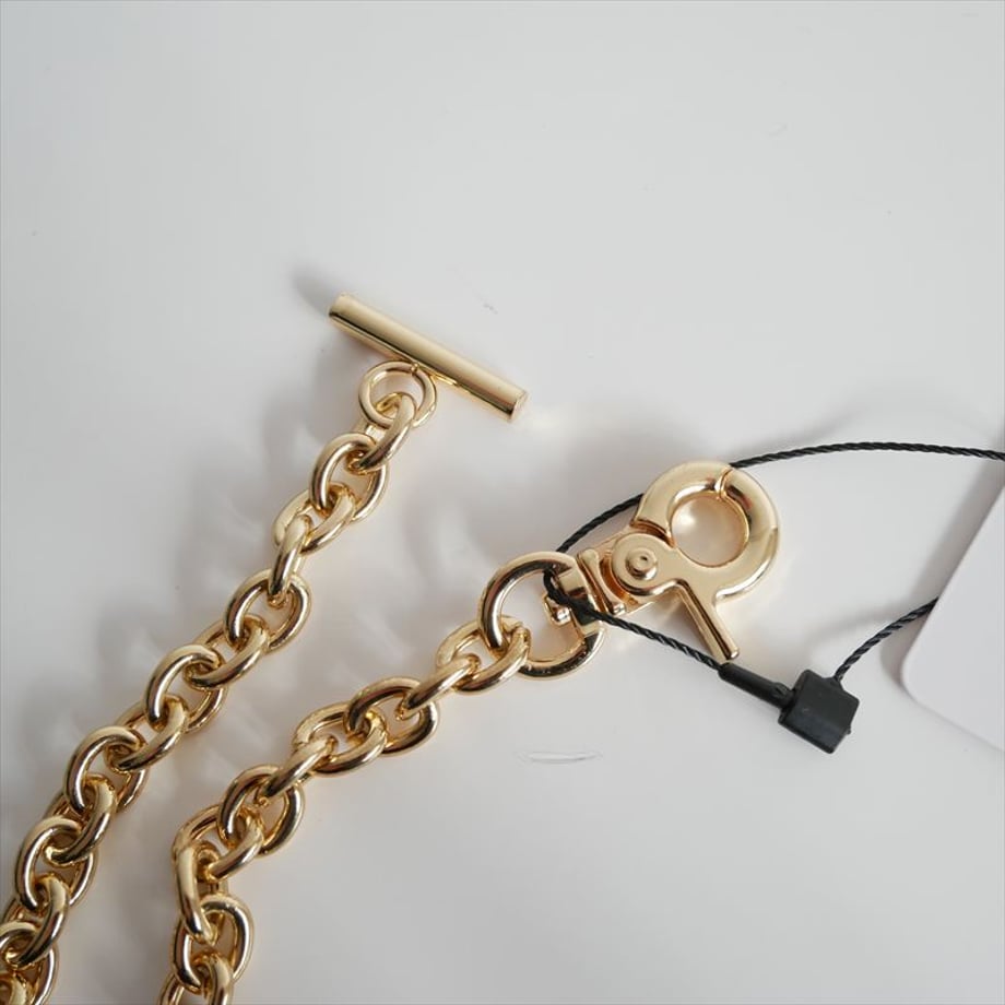 697ad0e5f0a6af457678a2e7