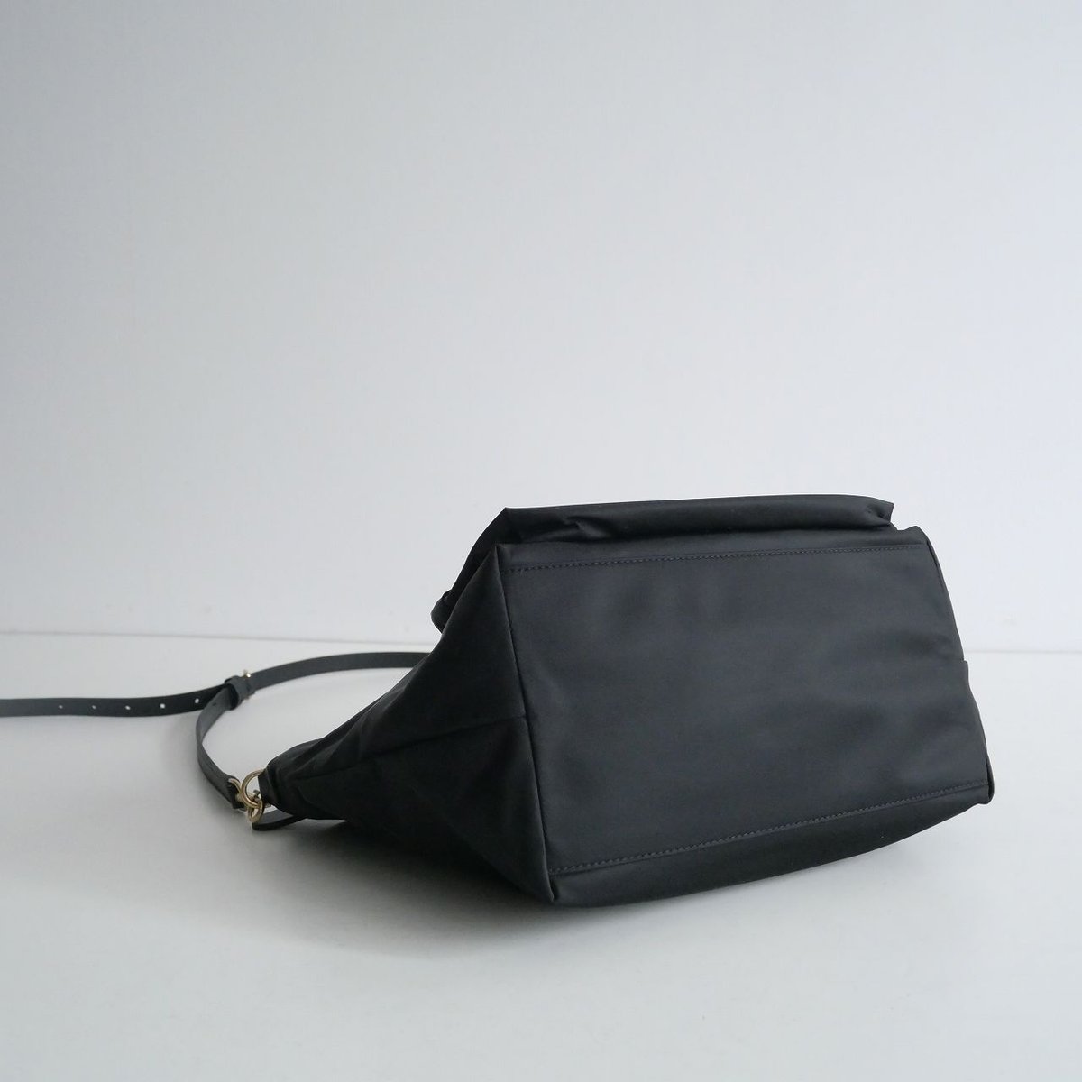 新品未使用 ANYA HINDMARCH E/W トートバッグ ミニ 三越伊勢丹 | ANYA HINDMARCH/アニヤ・ハインドマーチ通販 | E/W