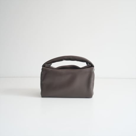2024AW / Plage同型お取扱い / Bucket Baggage / PUFF CUBE MEDIUM バッグ / 2506-2006