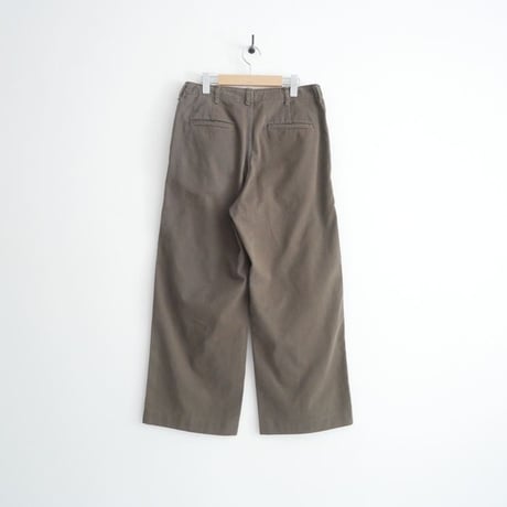 継続販売・人気完売サイズ 未使用 FRAMeWORK OVER SIZED CHINO パンツ 3 25030220600030 2606-0244