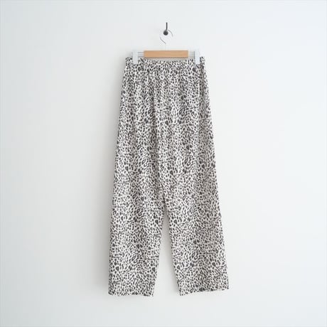 2025・人気完売品 / 未使用 / AP STUDIO購入品 / RELEVE / レオパードトラックパンツ / 25030587101210 / 2509-0403