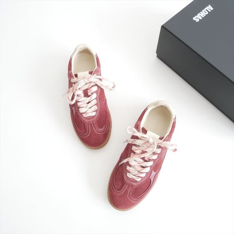 2026SS今季 / 未使用 / ALOHAS / b.490 Rife Burgundy Cream Leathe：スニーカー / 2603-1241