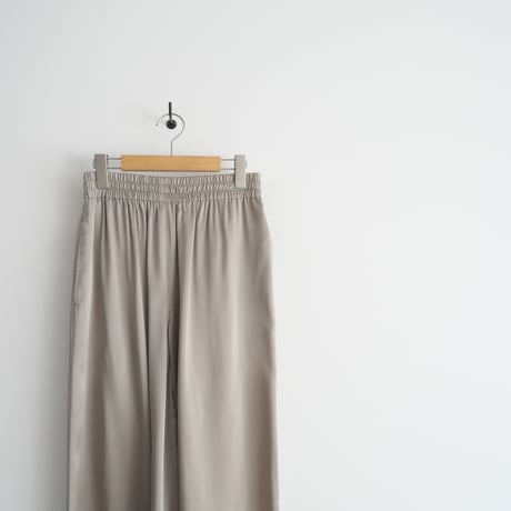 2023 / L'Appartement / Washable Silk Wide Pants / 23030570003130 / 2403-0169