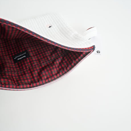 2024SS・人気完売品 / pionunnal×familiar / NOTE　ポーチ / 780837 / 2501-1029