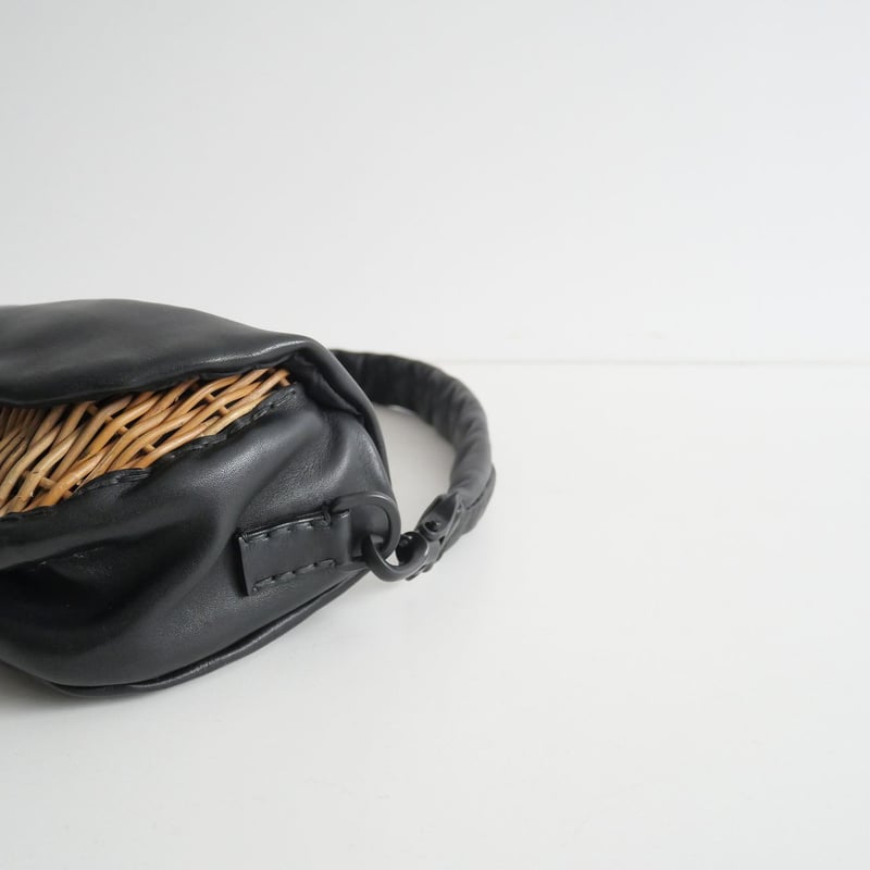 エバゴス　ショルダーバッグ　ボディバッグ ebagos エバゴス ギャザーボディーバッグ - tity