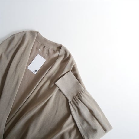 人気完売品 / DEUXIEME CLASSE / shake code ショートカーディガン / 23080500424010 / 2507-1142