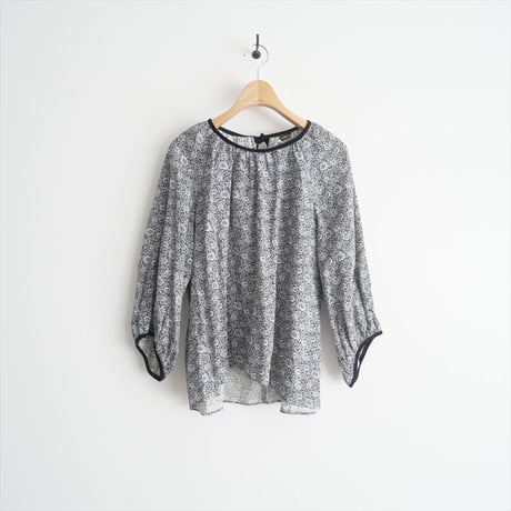 2023SS・人気完売品 / 未使用 / R&D.M.Co-/OLDMANS TAILOR / PRINCESS FLOWER SMOCK BLOUSE / 6089 / 2504-1280