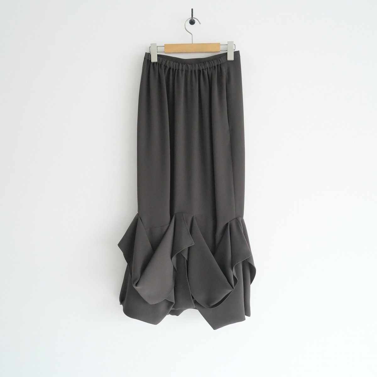 2023AW / ENFOLD / TACK DRAPE-HEME SKIRT / 300FA 2023AW / ENFOLD / TACK DRAPE-HEME SKIRT / 300FA