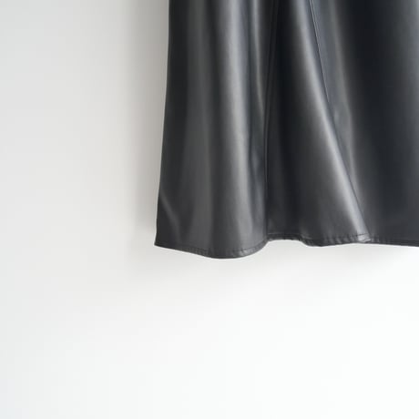 2022SS / L'Appartement / Artificial Leather Overall Skirt / 22040560300410 / 2402-0082