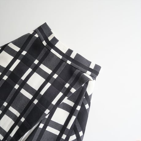 2021AW / SHE Tokyo / Nathalie big check スカート / S-KN-295 / 2406-0056