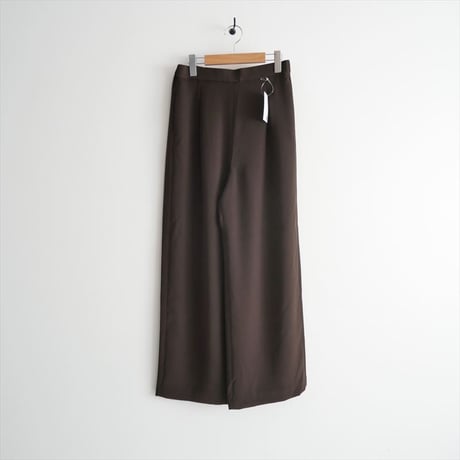 人気完売品 / 未使用 / DEUXIEME CLASSE イージーワイドパンツ 24030500803130 / 2605-0715