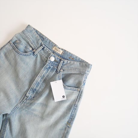 継続販売品 / YANUK / ボーイズストレート LEA / 57142231 / 2501-0787