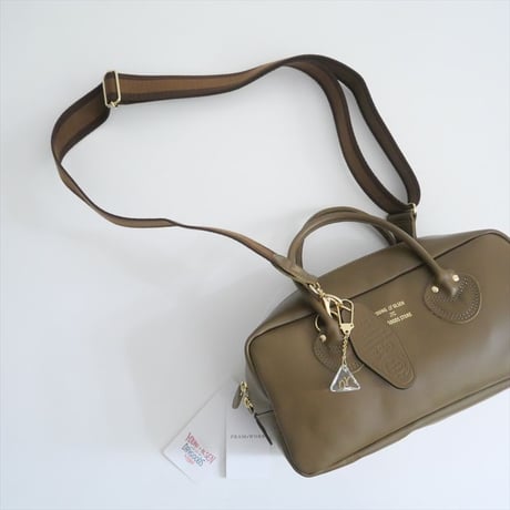 2025・人気完売品 / 未使用 / FRAMeWORK別注 / YOUNGOLSEN / CHARM WIDE BOTTLE BAG / 25092230011910 / 2509-0279