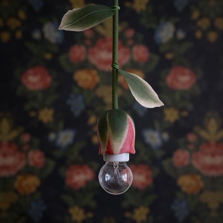 薔薇の蕾／ペンダントランプ