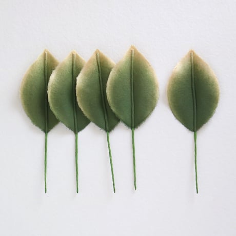 薔薇の蕾／ペンダントランプ