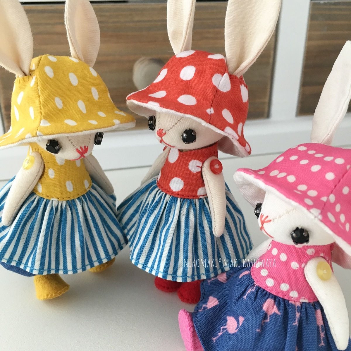 チューリップハットのチビうさぎ/黄色ドットの前髪ちゃん | nikomaki