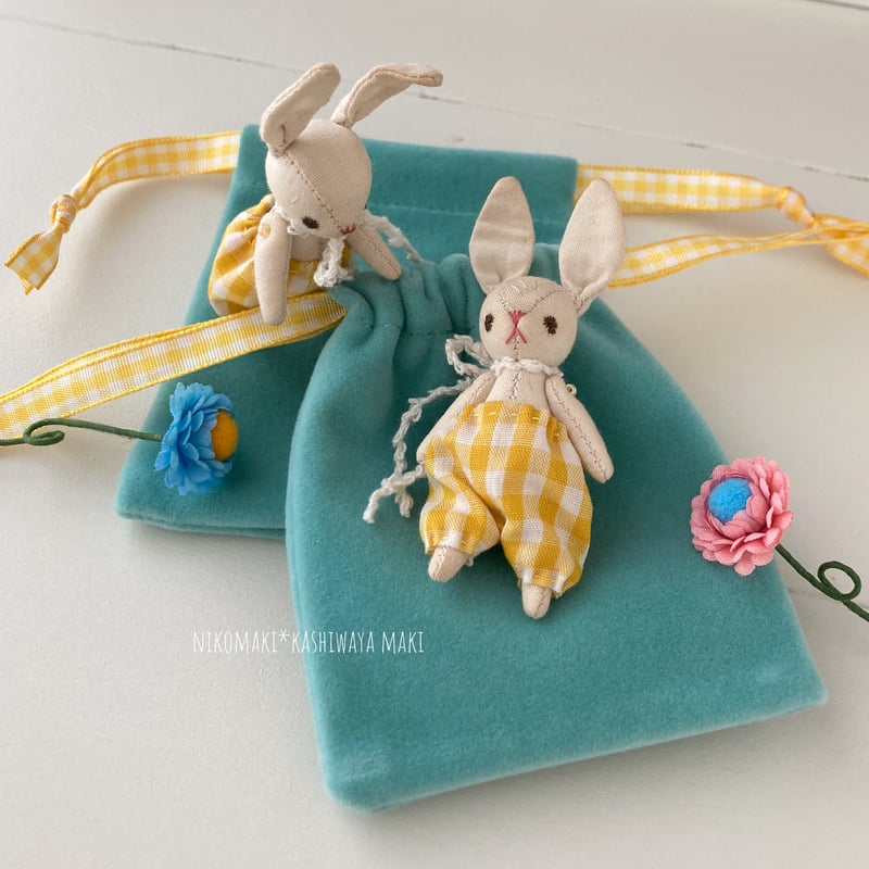ミニチビうさぎのぬいぐるみ③（お花・パンツの型紙・巾着付き