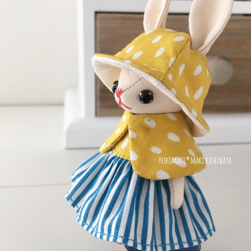 チューリップハットのチビうさぎ/黄色ドットの前髪ちゃん | nikomaki