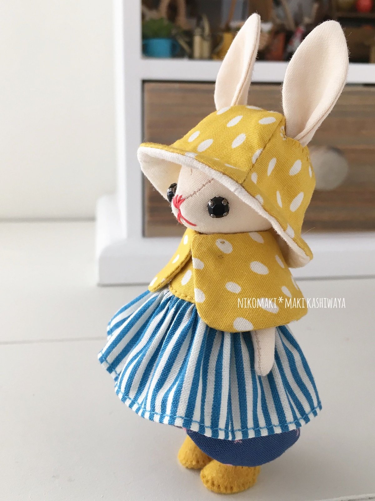 チューリップハットのチビうさぎ/黄色ドットの前髪ちゃん | nikomaki