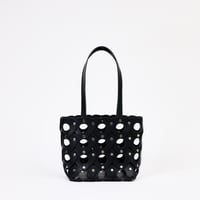 Layer hole heart leather bag｜Medium black