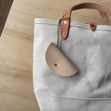 Leather half moon keycase
