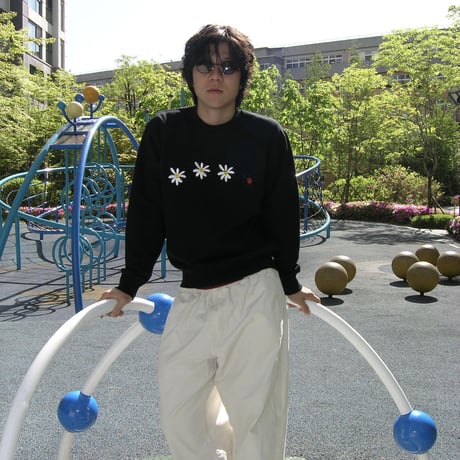 4 Daisy Crewneck (Black)