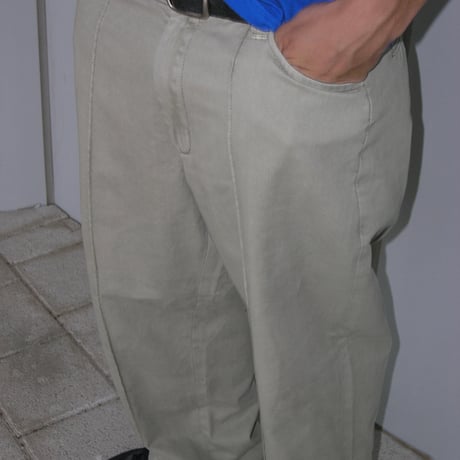 Tuck Symbol Pants (Light Gray)