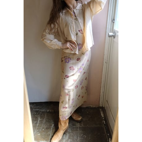ivory embroidery blouse