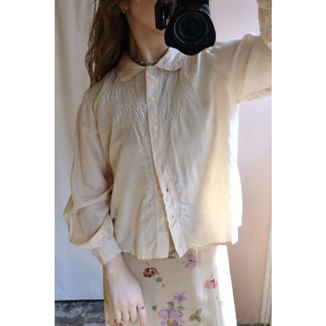 ivory embroidery blouse