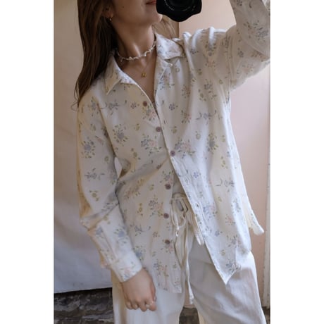 white flower shirt