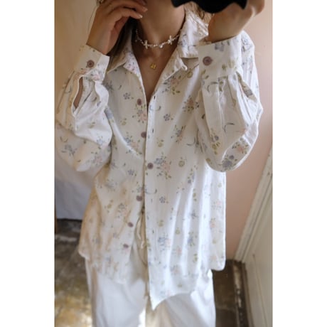 white flower shirt