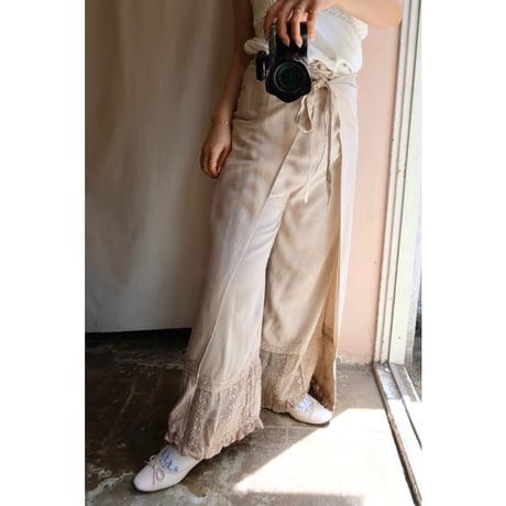 sand beige embroidery pants