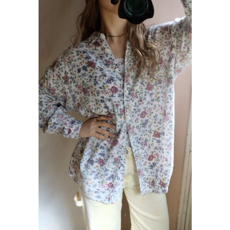 white flower shirt