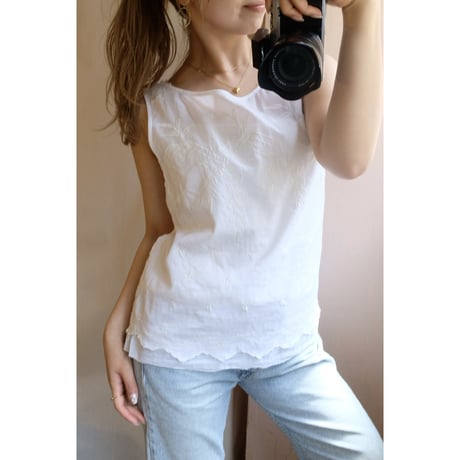 white embroidery tank top