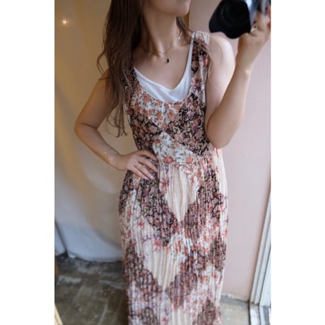 flower pleats one-piece