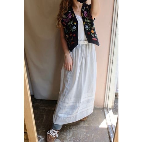vintage white apron