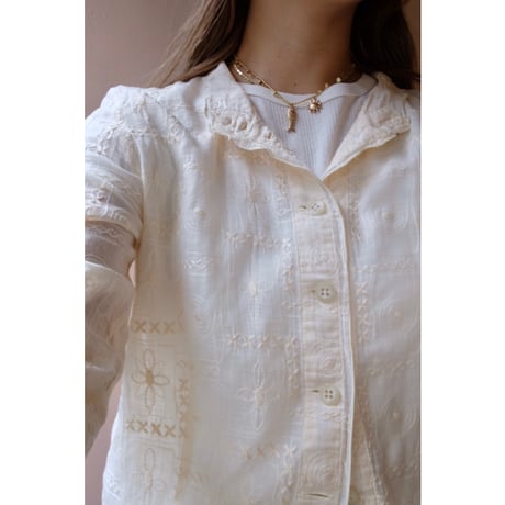 ivory embroidery blouse
