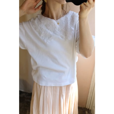 vintage white lace T-shirt