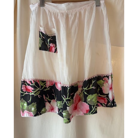 70’s apron/hibiscus
