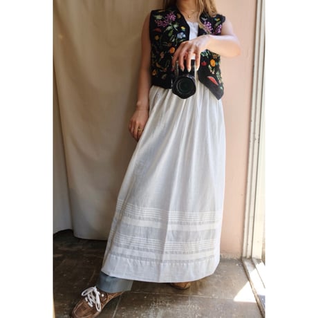 vintage white apron