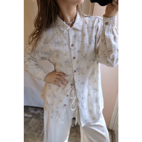 white flower shirt