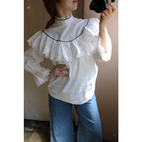 green line frill blouse