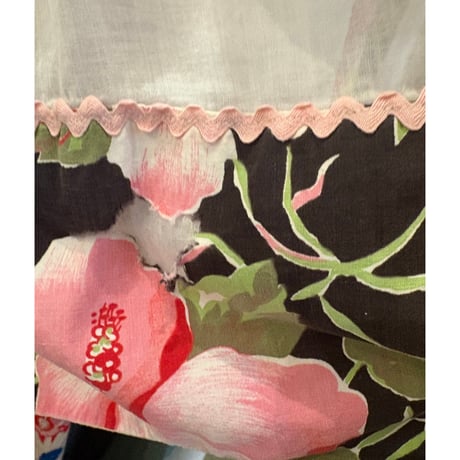70’s apron/hibiscus