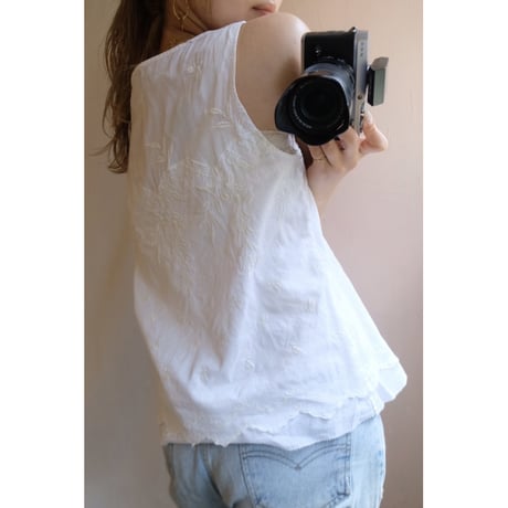 white embroidery tank top