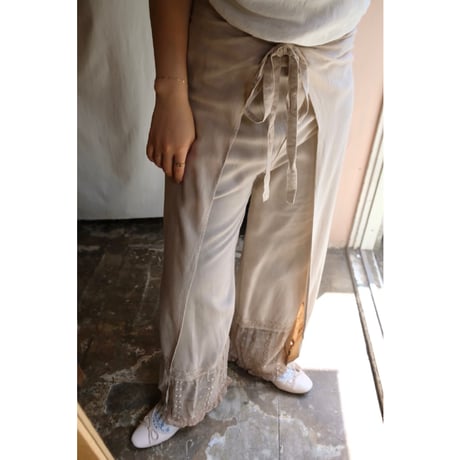 sand beige embroidery pants